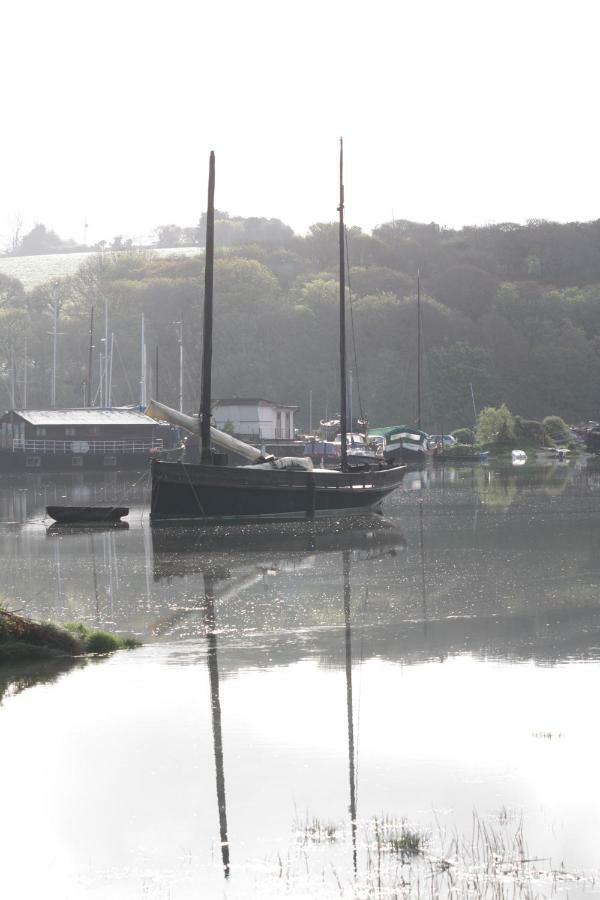 The Old Boathouse Gweek Exterior foto