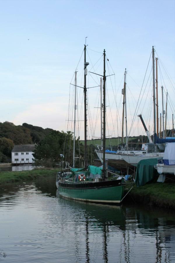 The Old Boathouse Gweek Exterior foto